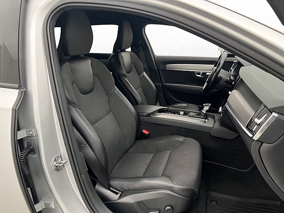 Volvo V90 Cross Country 11 of 28