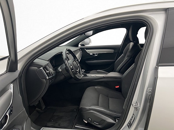 Volvo V90 Cross Country 9 of 28