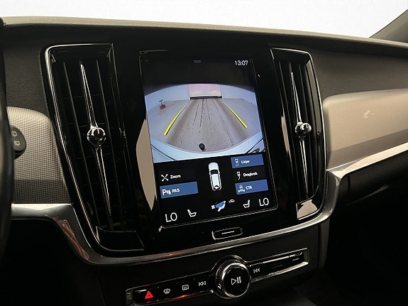 Volvo V90 Cross Country 18 of 28