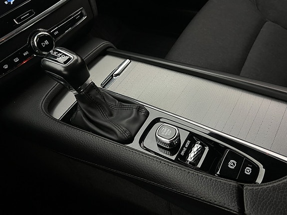 Volvo V90 Cross Country 24 of 28