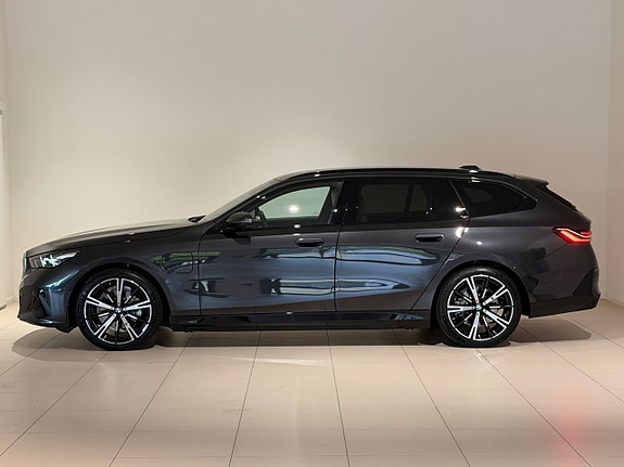BMW 530e 2 of 13