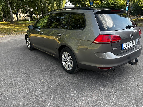 Volkswagen Golf VII 3 of 9