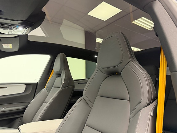 Polestar 4 12 of 24