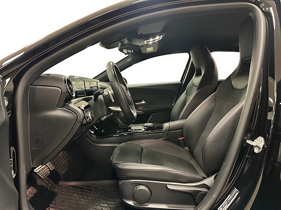 Mercedes-Benz A180 8 of 15