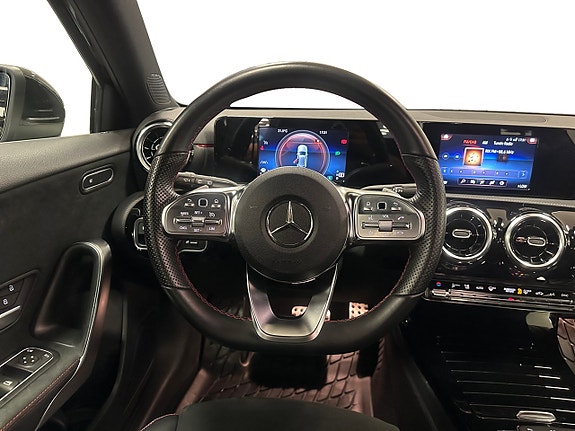 Mercedes-Benz A180 13 of 15