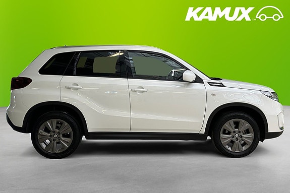 Suzuki Vitara 2 of 26