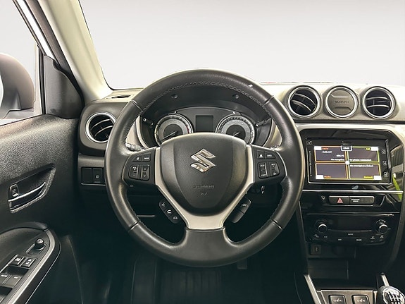 Suzuki Vitara 14 of 26