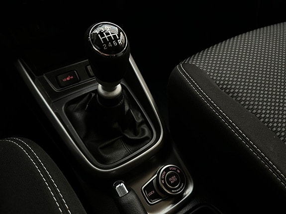 Suzuki Vitara 12 of 26