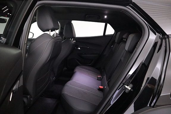 Peugeot e-2008 14 of 23