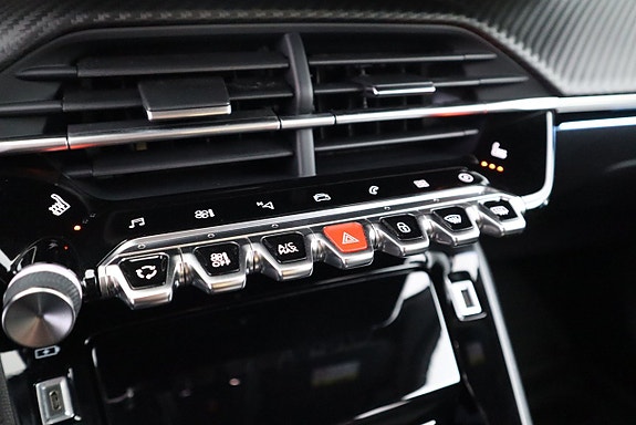 Peugeot e-2008 22 of 23