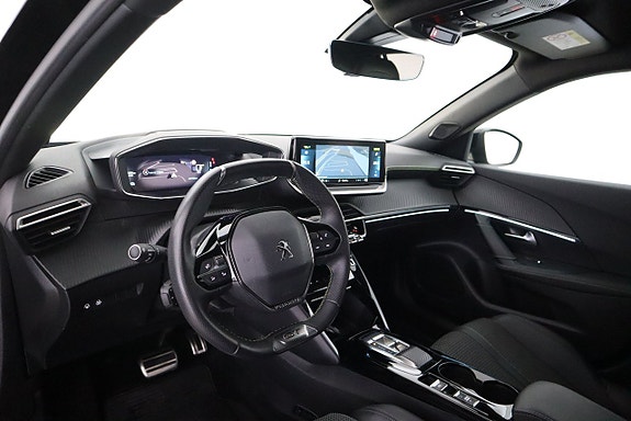 Peugeot e-2008 11 of 23