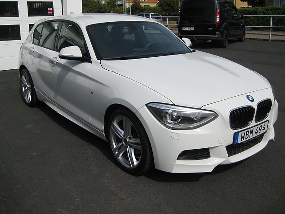 BMW 116i 2 of 13