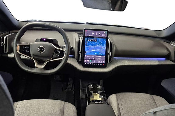 Volvo EX30 13 of 22
