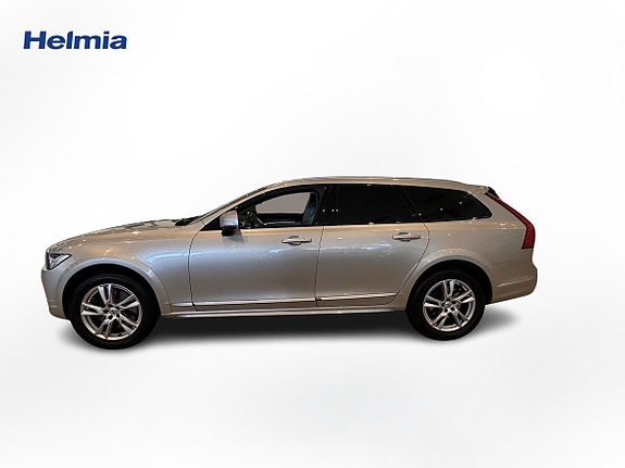 Volvo V90 Cross Country 2 of 13
