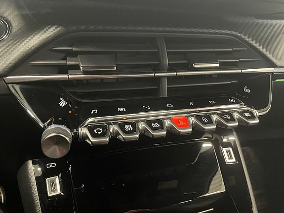 Peugeot 2008 24 of 26