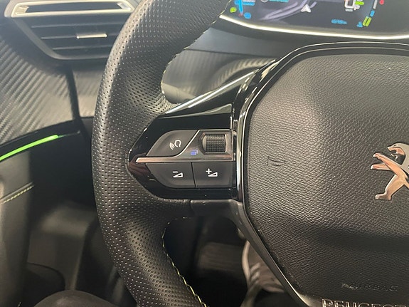 Peugeot 2008 25 of 26