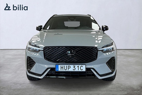 Volvo XC60 2 of 30