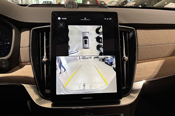 Volvo XC90 15 of 30