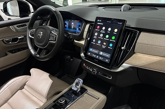Volvo XC90 23 of 30