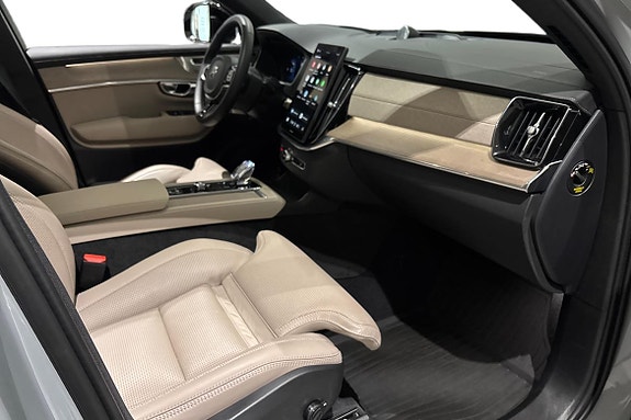 Volvo XC90 7 of 30