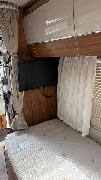 Hymer T 668 CL GOLDEN LIMITED Långbäddar / AC 30 of 30