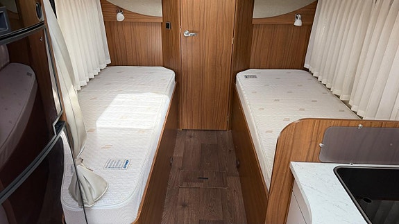 Hymer T 668 CL GOLDEN LIMITED Långbäddar / AC 23 of 30
