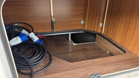 Hymer T 668 CL GOLDEN LIMITED Långbäddar / AC 11 of 30