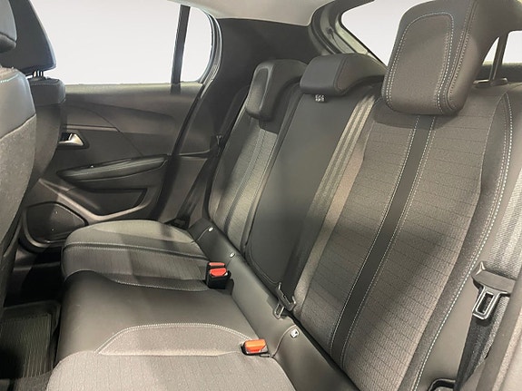 Peugeot 208 16 of 17