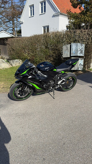 Kawasaki ZX-6R *Austin Racing* 3 of 7