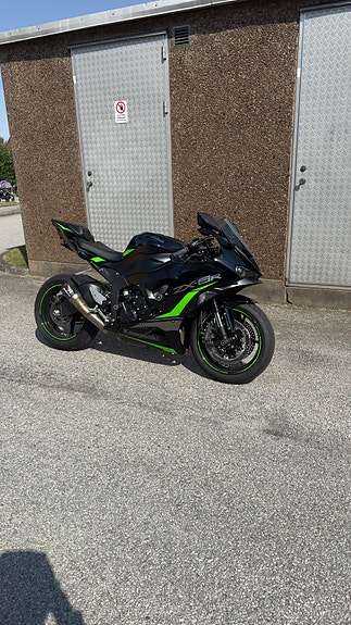 Kawasaki ZX-6R *Austin Racing* 6 of 7