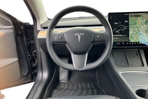 Tesla Model 3 14 of 22