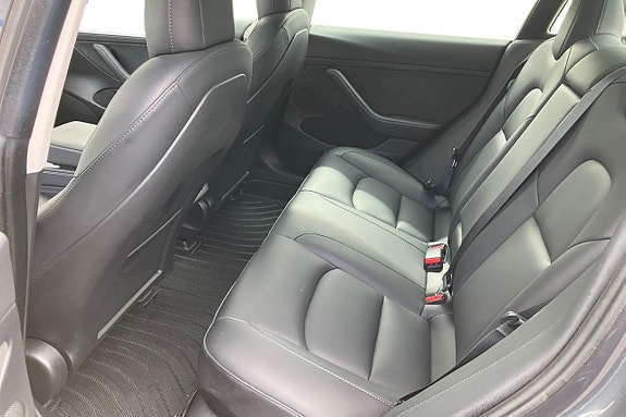 Tesla Model 3 20 of 22