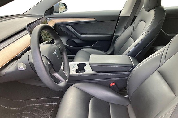 Tesla Model 3 10 of 22