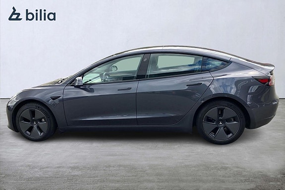 Tesla Model 3 9 of 22