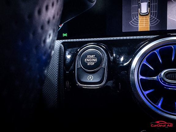 Mercedes-Benz CLA200 24 of 30