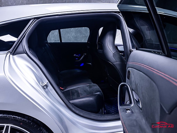 Mercedes-Benz CLA200 16 of 30