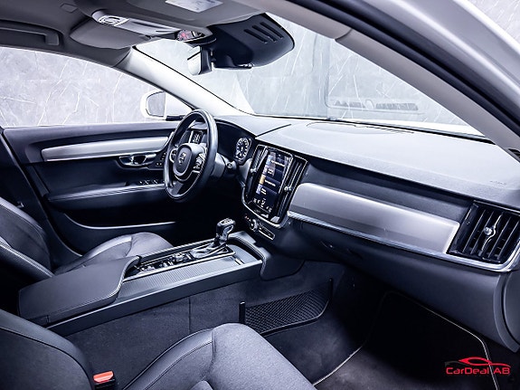 Volvo V90 14 of 29
