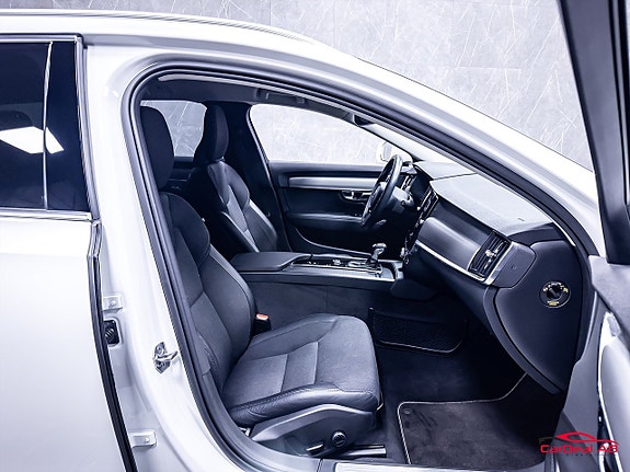 Volvo V90 15 of 29