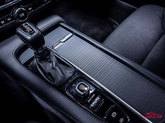 Volvo V90 27 of 29