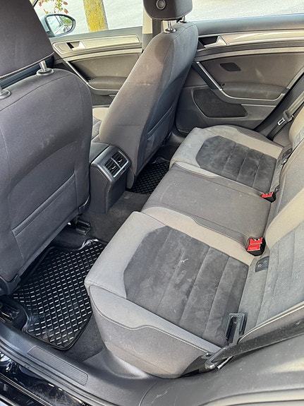 Volkswagen Golf Alltrack 8 of 11