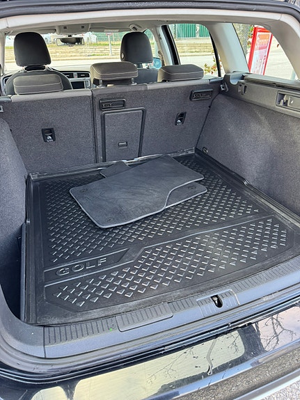 Volkswagen Golf Alltrack 10 of 11