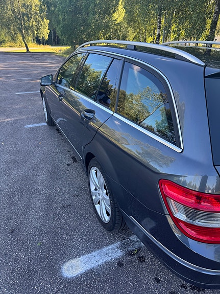 Mercedes-Benz C180 6 of 6