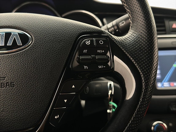 Kia Ceed 25 of 25