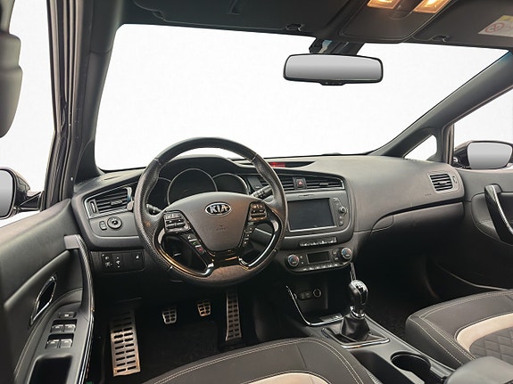 Kia Ceed 13 of 25