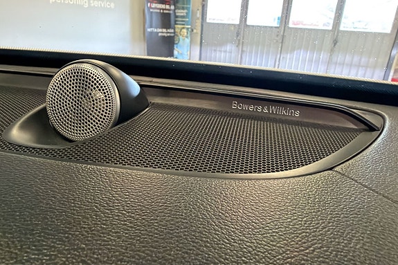 Volvo XC90 14 of 16