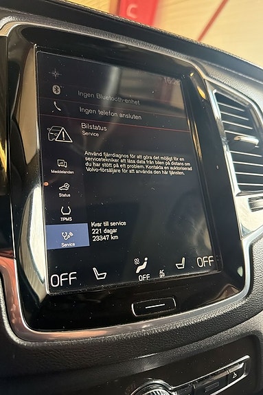 Volvo XC90 16 of 16