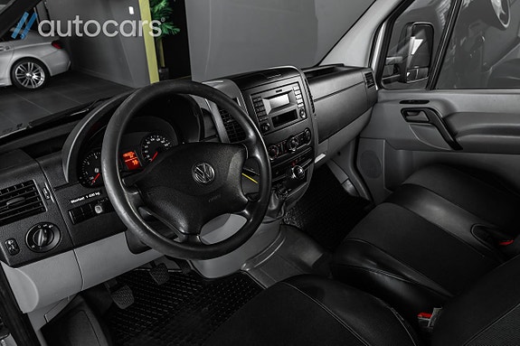 Volkswagen Crafter 12 of 24