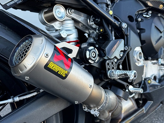 BMW S1000RR UNIK SPEC | CARBON | AKRAPOVIC 6 of 16