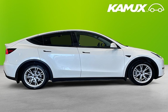 Tesla Model Y 2 of 14