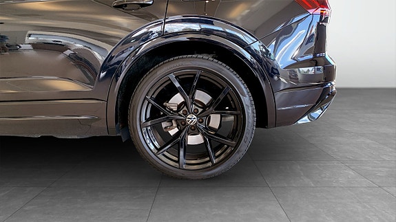 Volkswagen Touareg 6 of 17
